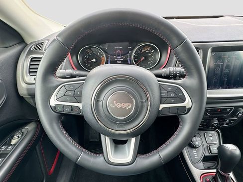 Used 2018 Jeep Compass Trailhawk w/ Safe & Security Group image 12