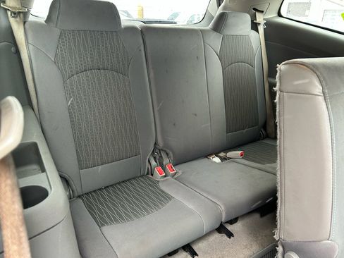 Used 2015 Chevrolet Traverse LT image 13