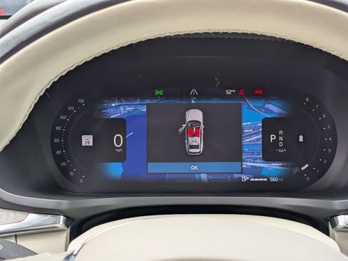 Used 2025 Volvo V60 B5 Cross Country Plus image 20