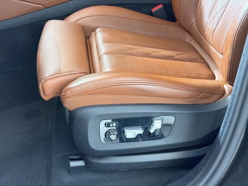 Certified 2023 BMW X6 M50i w/ Executive Package image 14