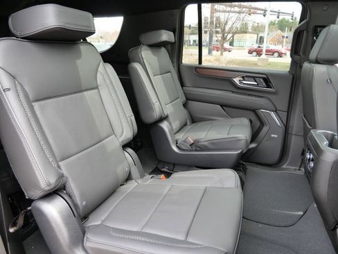 New 2026 GMC Yukon XL Denali w/ Sun & Power Step Package AWD/4WD image 29