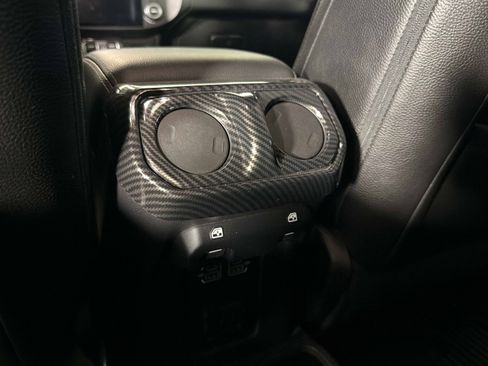 Used 2021 Jeep Gladiator Overland w/ Popular Equipment Package AWD/4WD image 39