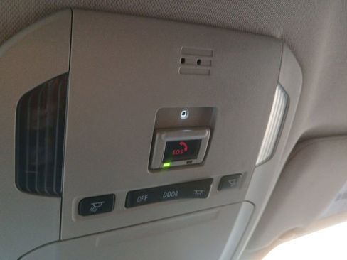 Used 2023 Toyota Highlander L image 29