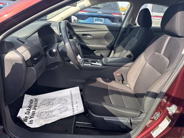 Used 2025 Nissan Sentra SV w/ Trunk Package FWD image 10