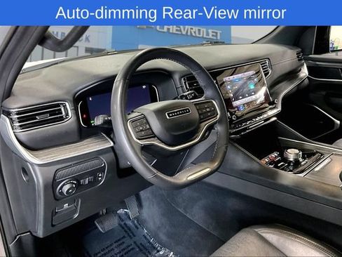 Used 2024 Jeep Wagoneer L Series II w/ Flexible Seating Group AWD/4WD image 18