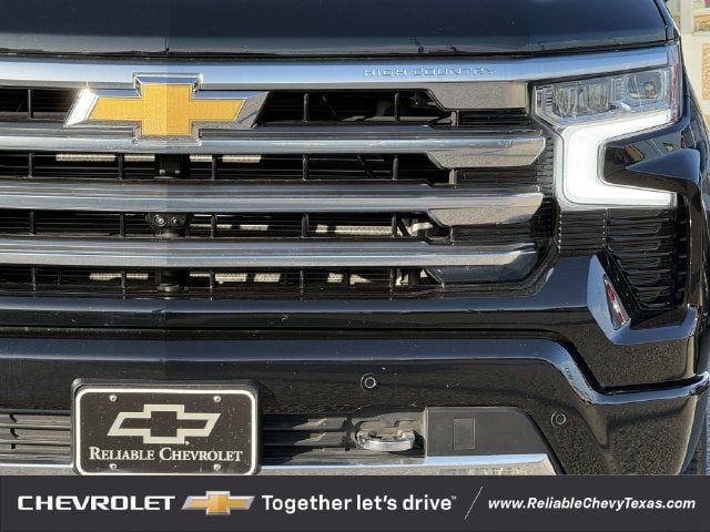 Used 2026 Chevrolet Silverado 1500 High Country AWD/4WD image 4