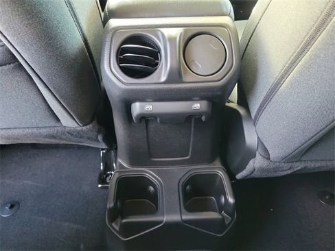 New 2026 Jeep Gladiator Sport image 9