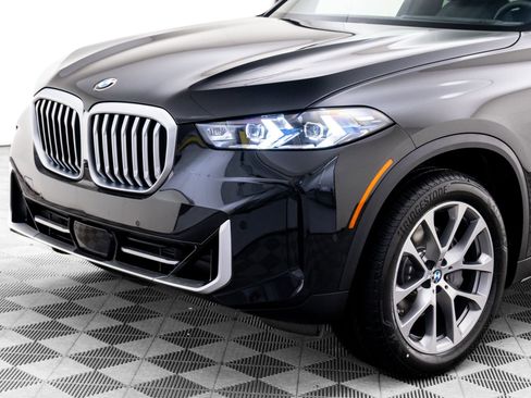 New 2026 BMW X5 xDrive40i w/ Climate Comfort Package AWD/4WD image 40