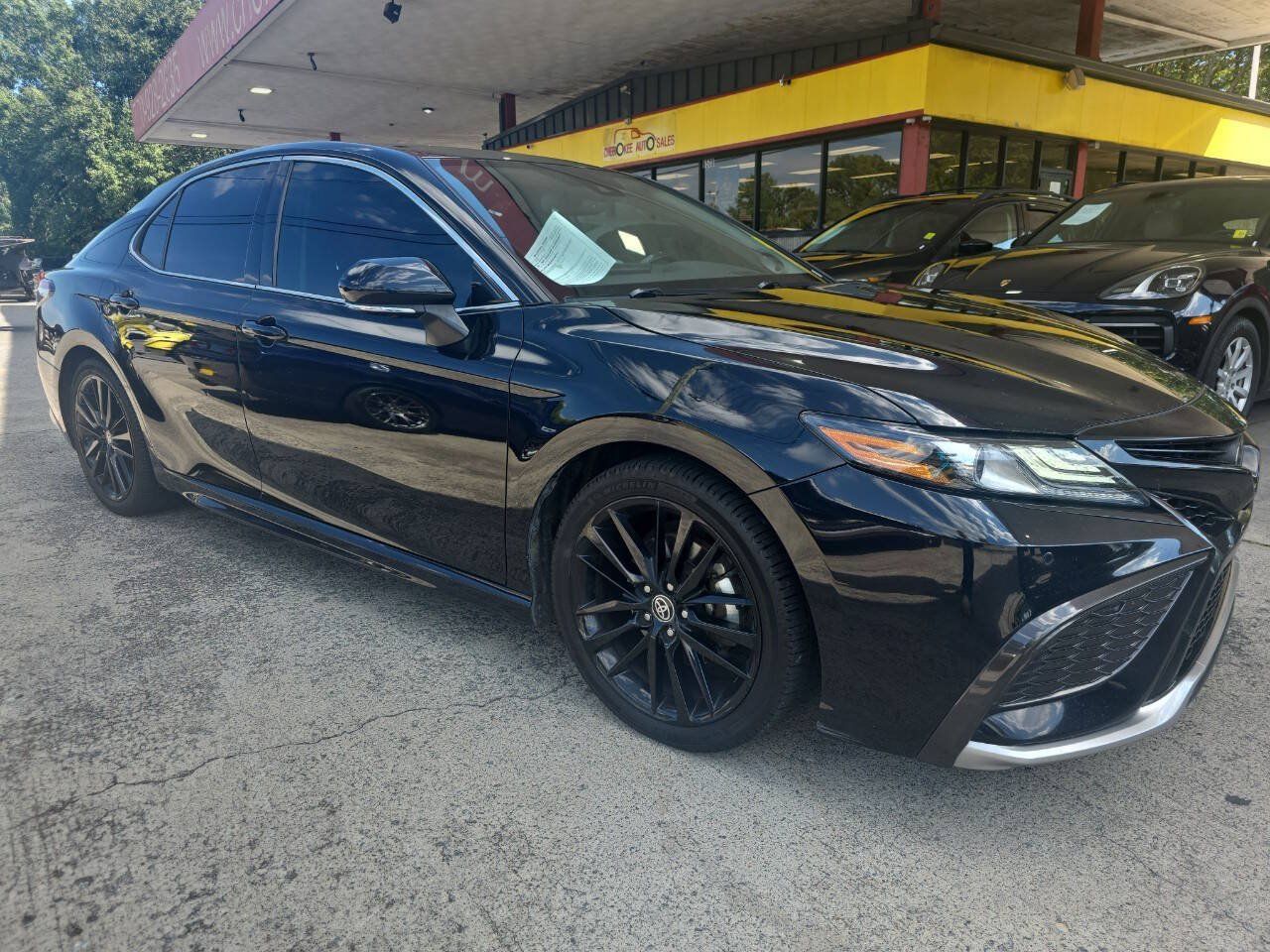 Used 2021 Toyota Camry XSE w/ Navigation Package FWD image 4