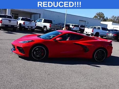 Used 2022 Chevrolet Corvette Stingray Preferred Cpe w/ Z51 Performance Package image 4
