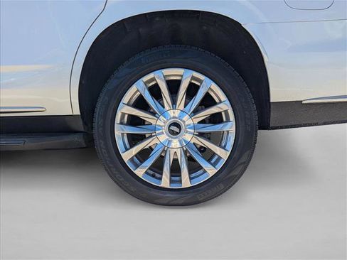 Used 2021 Cadillac Escalade Premium Luxury image 21