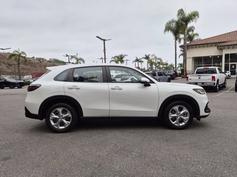 Used 2024 Honda HR-V LX image 6