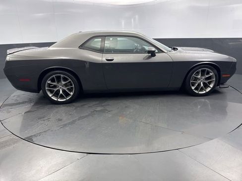 Used 2022 Dodge Challenger GT image 9
