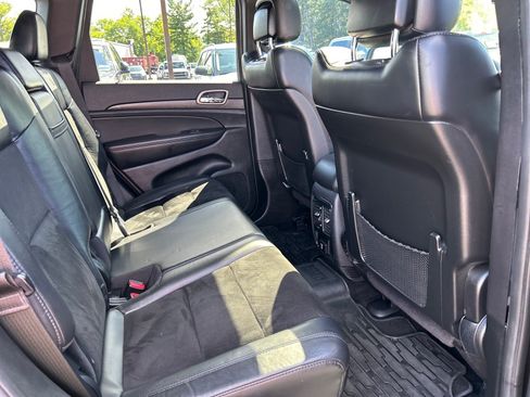 Used 2015 Jeep Grand Cherokee Altitude AWD/4WD image 18