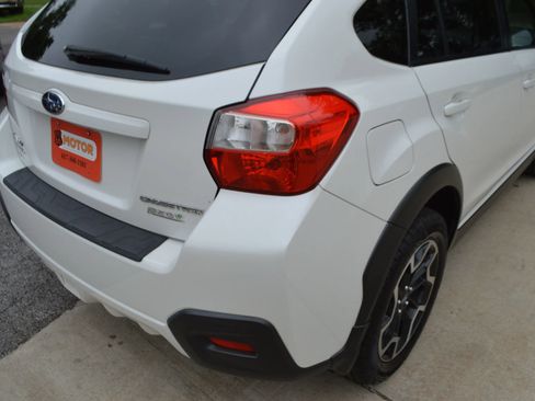 Used 2017 Subaru Crosstrek 2.0i Premium w/ Moonroof Package AWD/4WD image 9