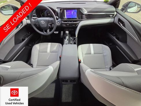 Used 2026 Toyota Camry SE FWD image 4