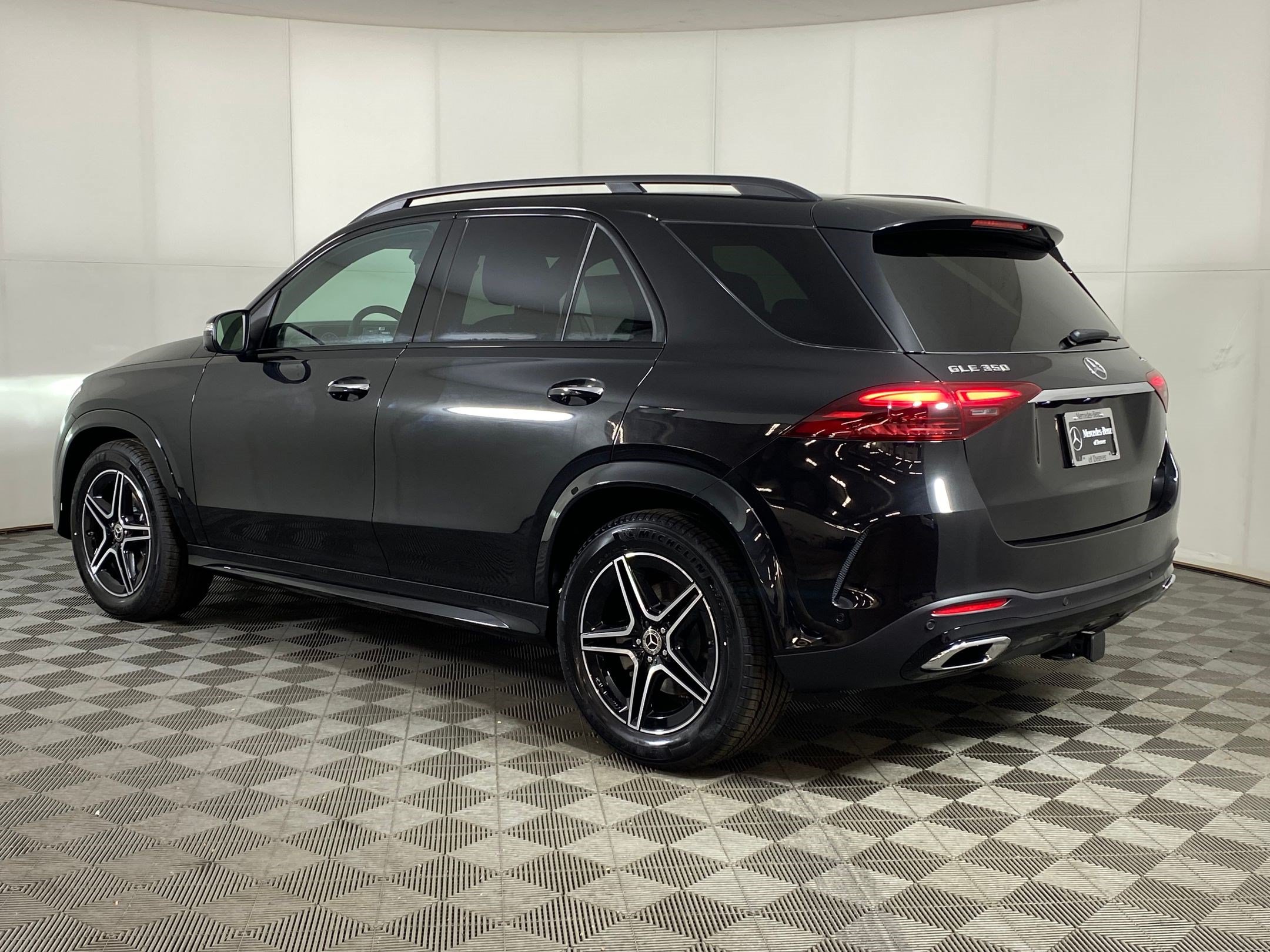 Used 2026 Mercedes-Benz GLE 350 4MATIC image 3