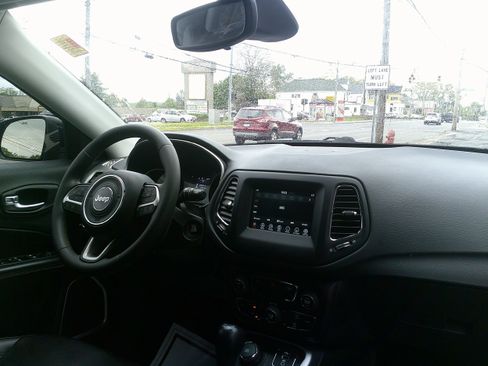 Used 2021 Jeep Compass Latitude AWD/4WD image 20