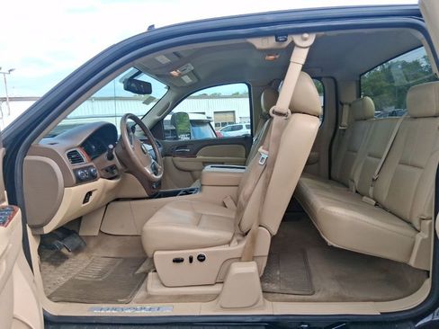 Used 2013 Chevrolet Silverado 2500 LTZ w/ LTZ Plus Package AWD/4WD image 12