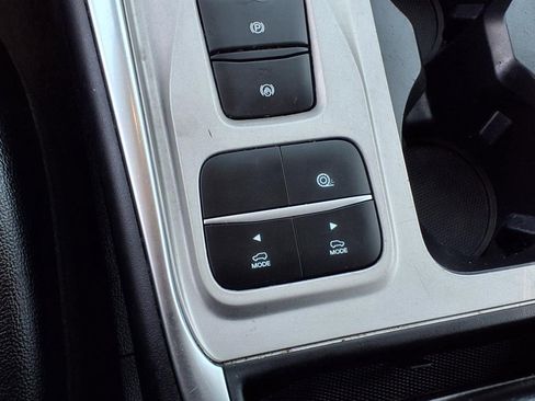 Used 2023 Ford Explorer Limited w/ Equipment Group 301A image 32