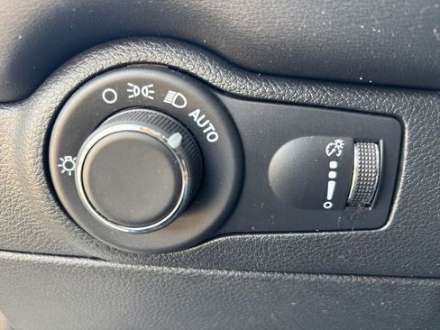 Used 2025 Dodge Durango R/T AWD/4WD image 25