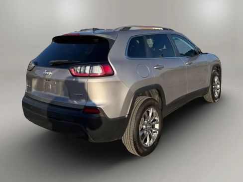 Used 2019 Jeep Cherokee Latitude Plus w/ Cold Weather Group AWD/4WD image 8