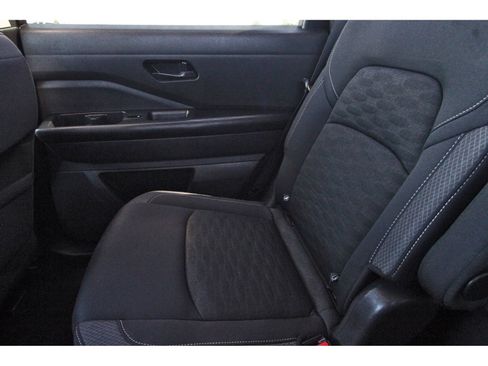Certified 2024 Nissan Pathfinder SV w/ SV Premium Package FWD image 14