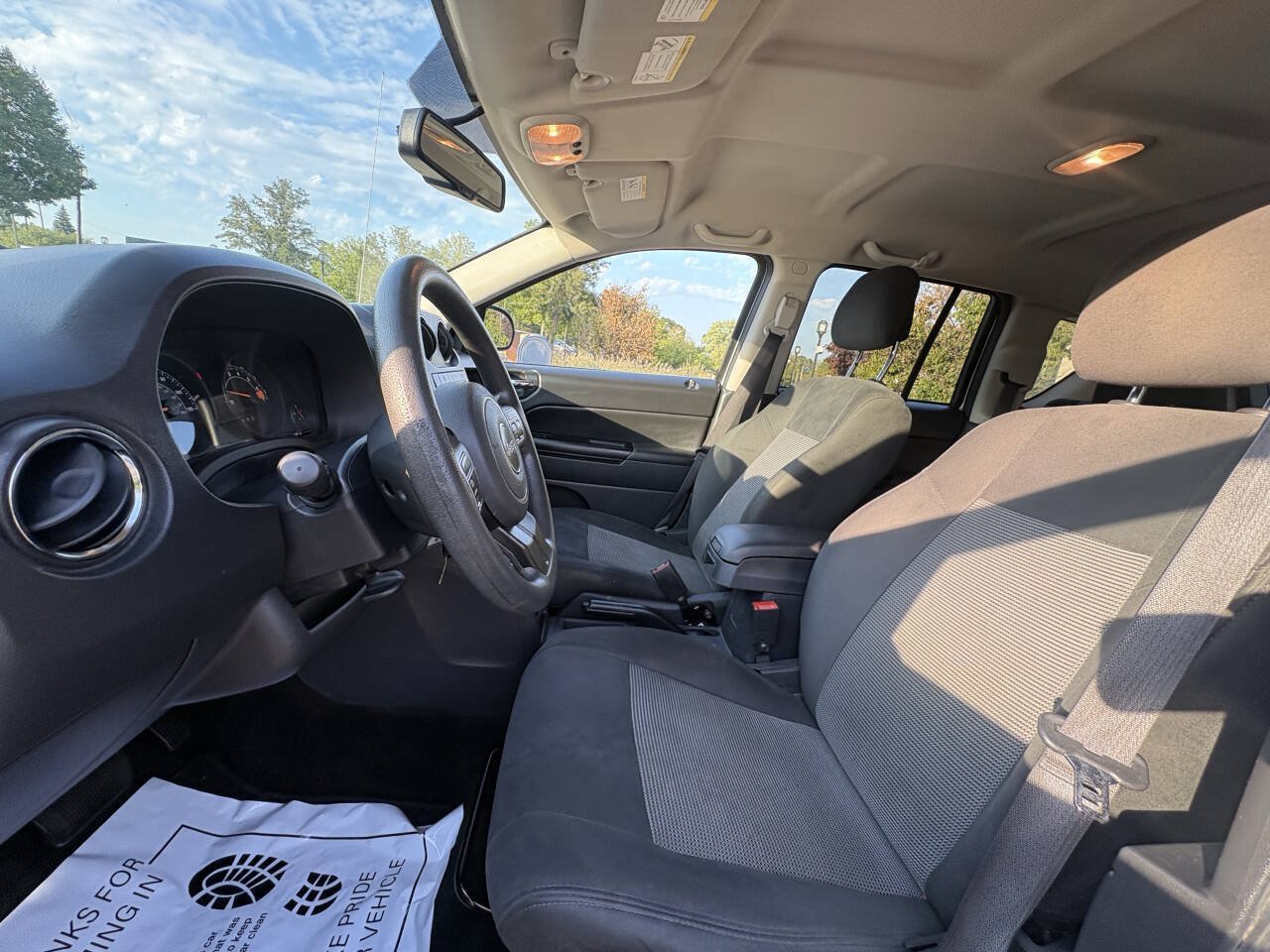 Used 2017 Jeep Compass Sport w/ Power Value Group AWD/4WD image 17