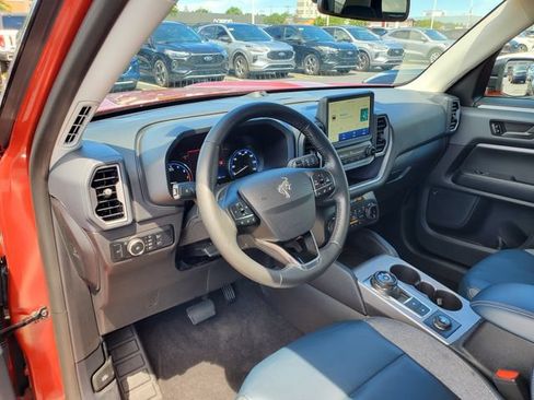 Used 2023 Ford Bronco Sport Outer Banks w/ Tech Package AWD/4WD image 12