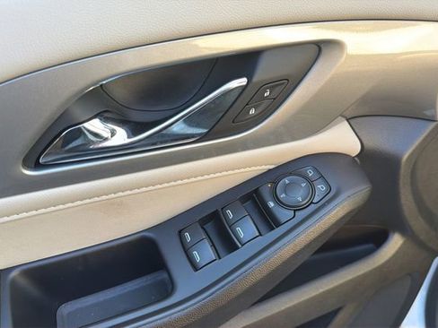 Certified 2022 Chevrolet Traverse LS image 35