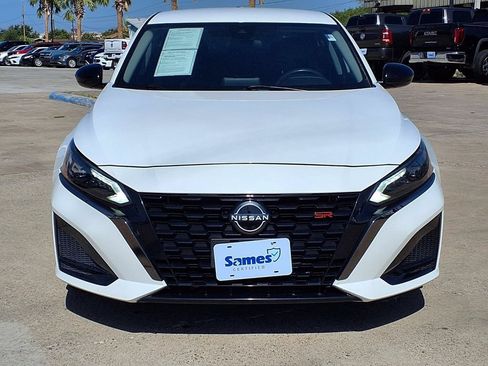 Used 2023 Nissan Altima 2.5 SR FWD image 3