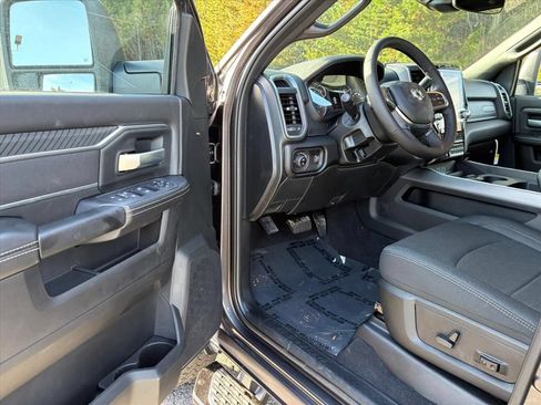 New 2026 RAM 2500 Big Horn AWD/4WD image 14