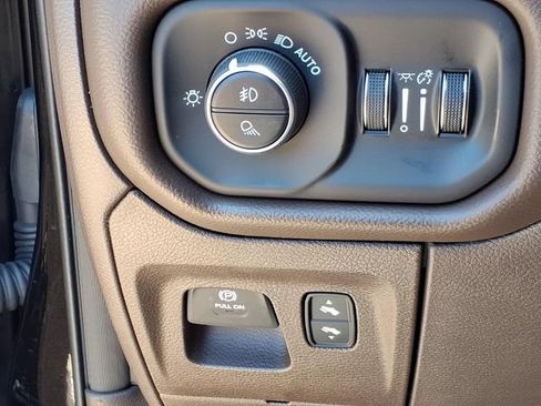 New 2026 RAM 1500 Laramie AWD/4WD image 22
