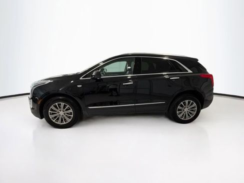 Used 2017 Cadillac XT5 Luxury w/ Driver Awareness Package FWD image 4