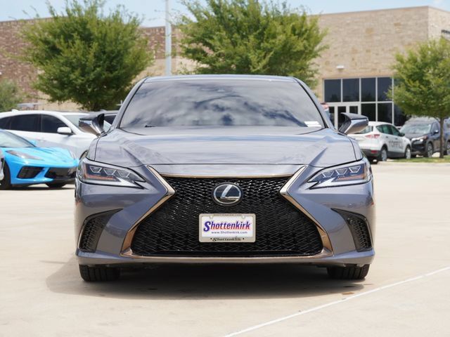 Used 2019 Lexus ES 350 F Sport w/ Accessory Package FWD image 2