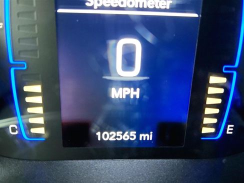 Used 2018 Chrysler Pacifica Touring Plus w/ S Appearance Package FWD image 29