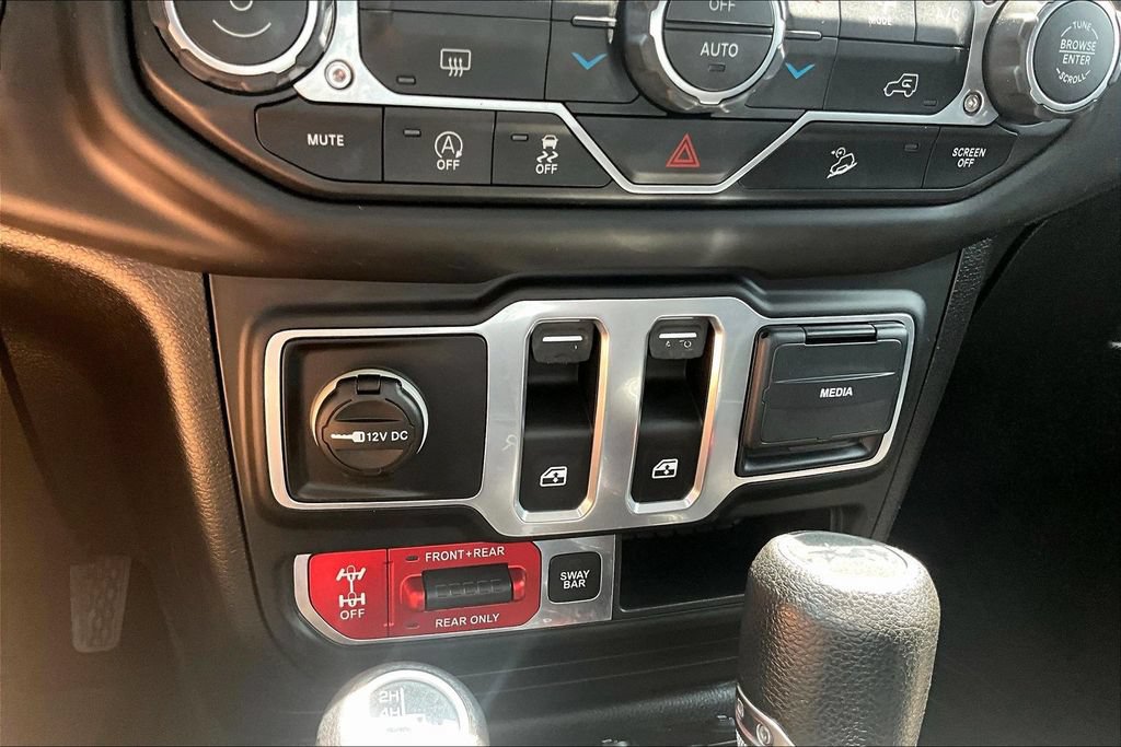 Used 2018 Jeep Wrangler Rubicon AWD/4WD image 30
