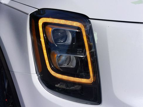 Used 2022 Kia Telluride SX w/ Towing Package FWD image 27