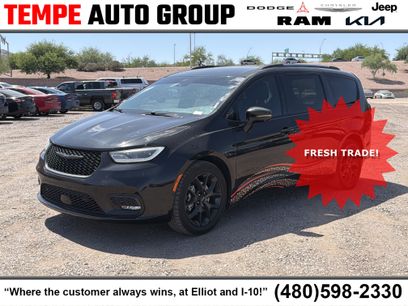 Used 2021 Chrysler Pacifica Touring-L w/ Premium & Safety Sphere Group
