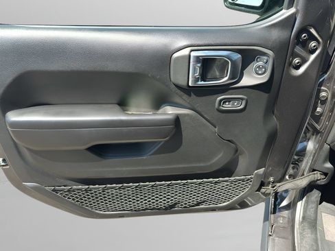 Used 2021 Jeep Gladiator Mojave AWD/4WD image 12