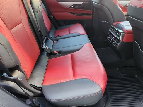 Used 2024 Lexus LX 600 F Sport image 31