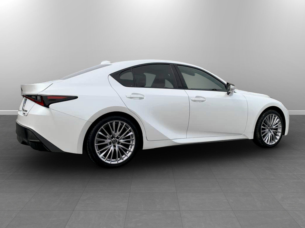 Used 2021 Lexus IS 300 AWD image 7