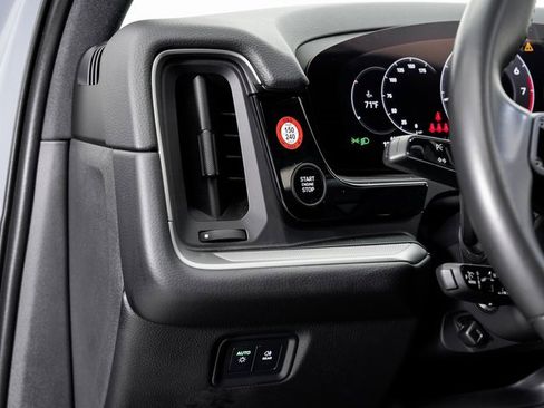 Used 2024 Porsche Cayenne image 10