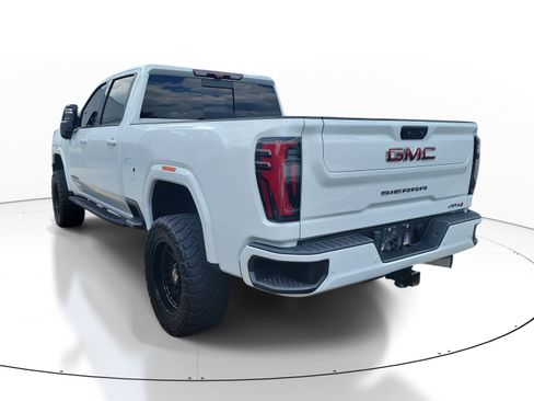 Used 2024 GMC Sierra 2500 AT4 w/ AT4 Premium Plus Package AWD/4WD image 4