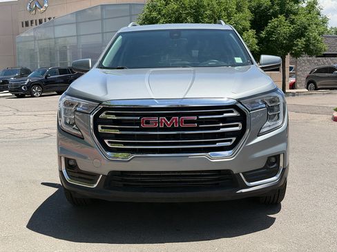 Used 2024 GMC Terrain SLT AWD/4WD image 2