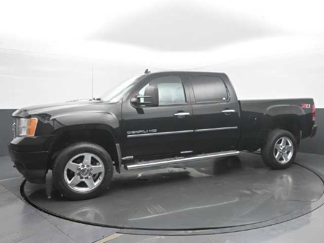 Used 2014 GMC Sierra 2500 Denali w/ Snow Plow Prep Package AWD/4WD image 2