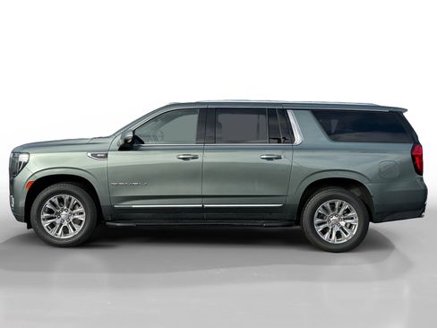 Used 2024 GMC Yukon XL Denali image 2