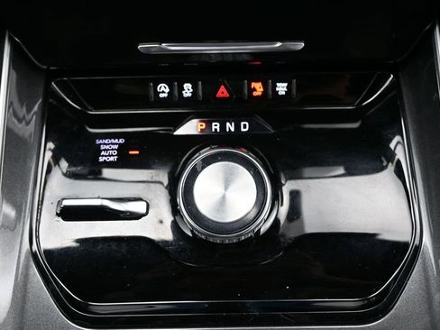 Used 2023 Jeep Wagoneer L 4WD image 18