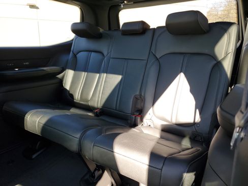 New 2026 Jeep Grand Wagoneer Limited image 29