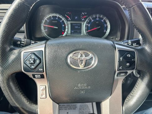 Used 2018 Toyota 4Runner Limited AWD/4WD image 23